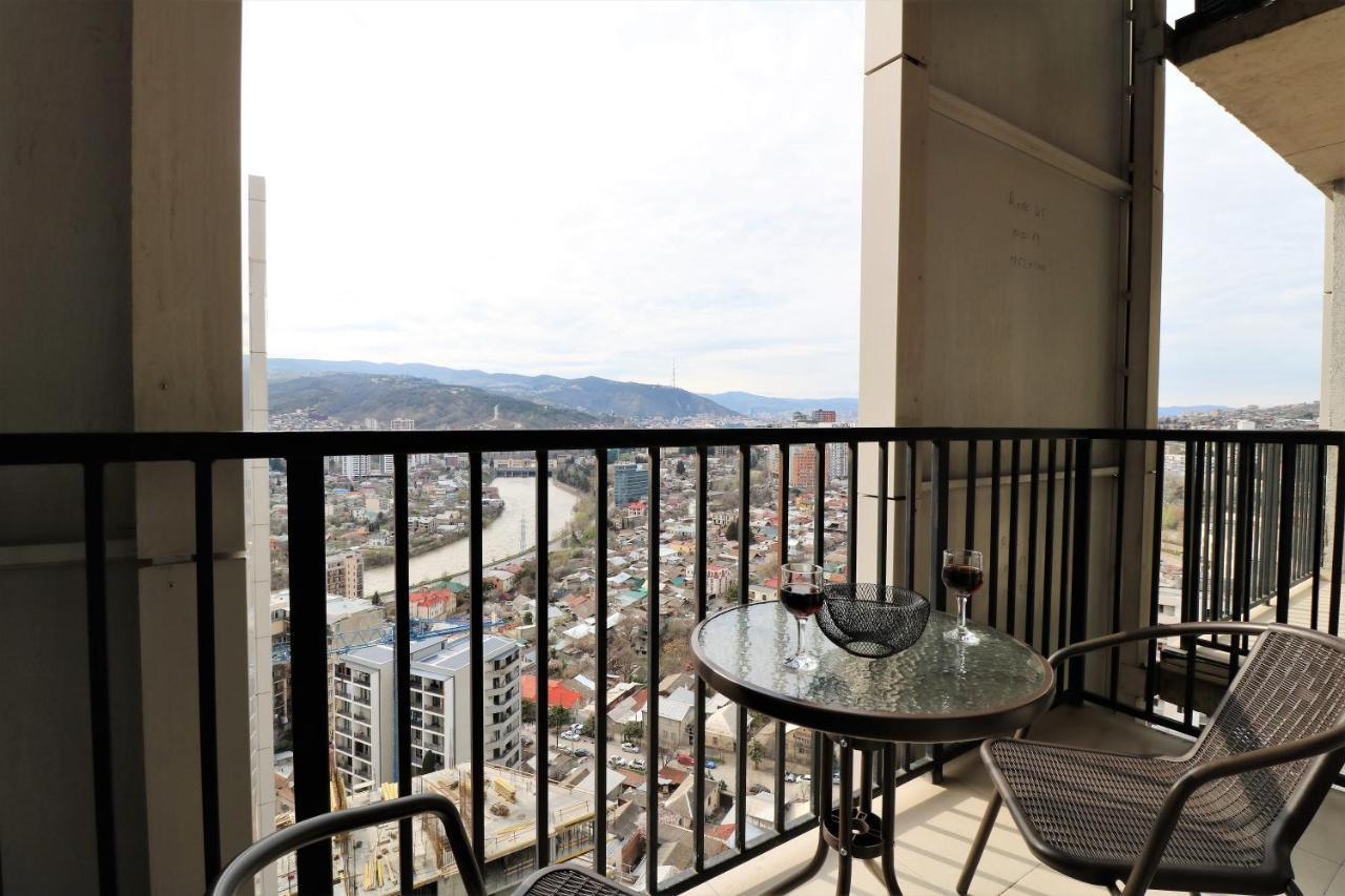 Appartamento Twins Tower Tbilisi Esterno foto