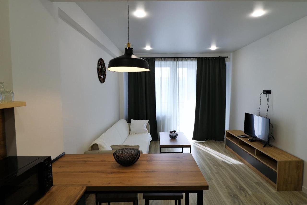 Appartamento Twins Tower Tbilisi Esterno foto