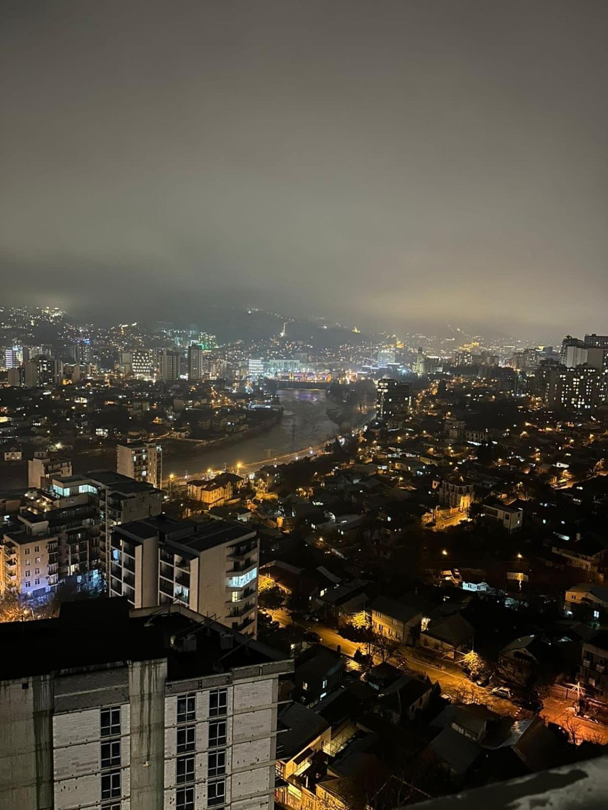 Appartamento Twins Tower Tbilisi Esterno foto
