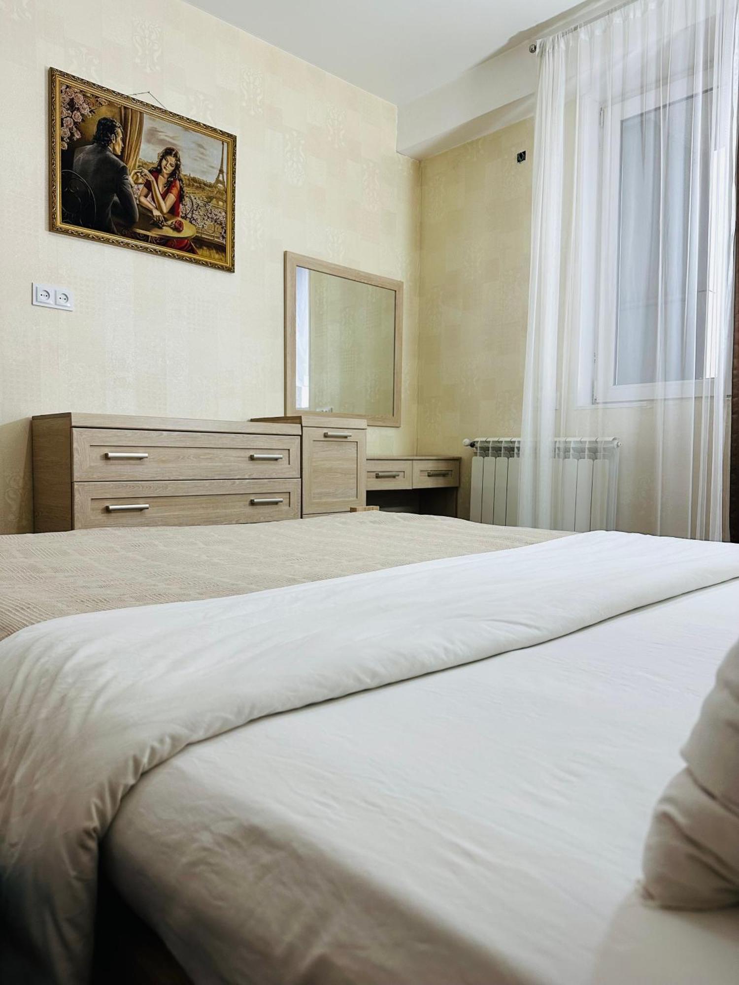 Appartamento Twins Tower Tbilisi Esterno foto